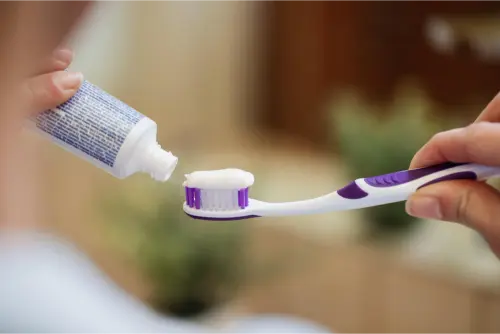 Sarro en los dientes: Cómo combatirlo y mantener una sonrisa saludable 5 Clínica Dental en Molina de Segura limpieza dental